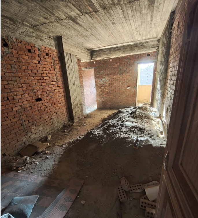 شقة للبيع 105 متر ع الطوب دور رابع ف برج جديد بأسانسير بالقرب من مجمع المواقف من شركة الوسيط العقارية بشبين الكوم