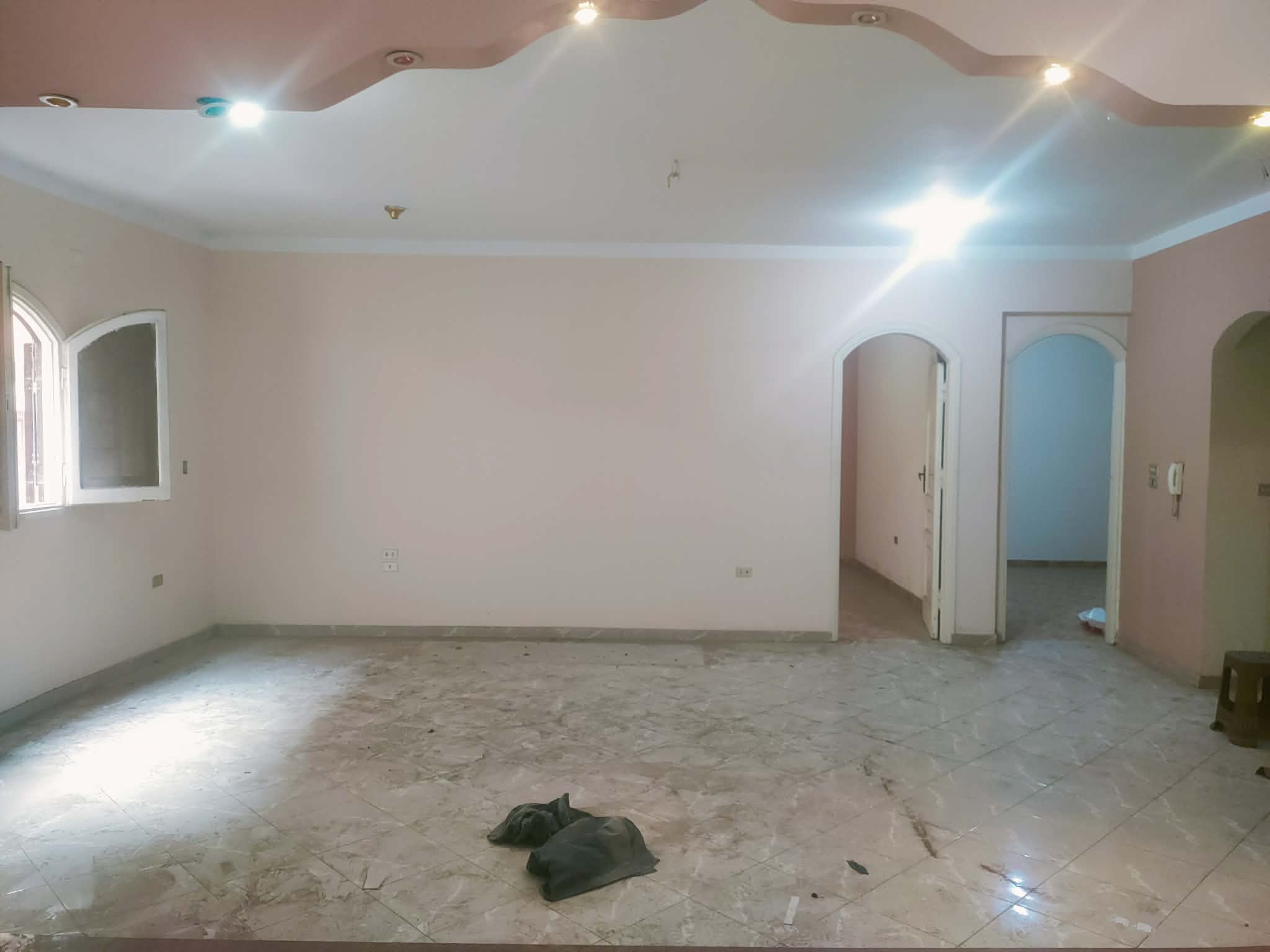 شقة ايجار 135 متر تشطيب دور دور تالت علوى بالقرب من مديرية الشئون الصحيه و موفى مون من شركة الوسيط العقارية بشبين الكوم