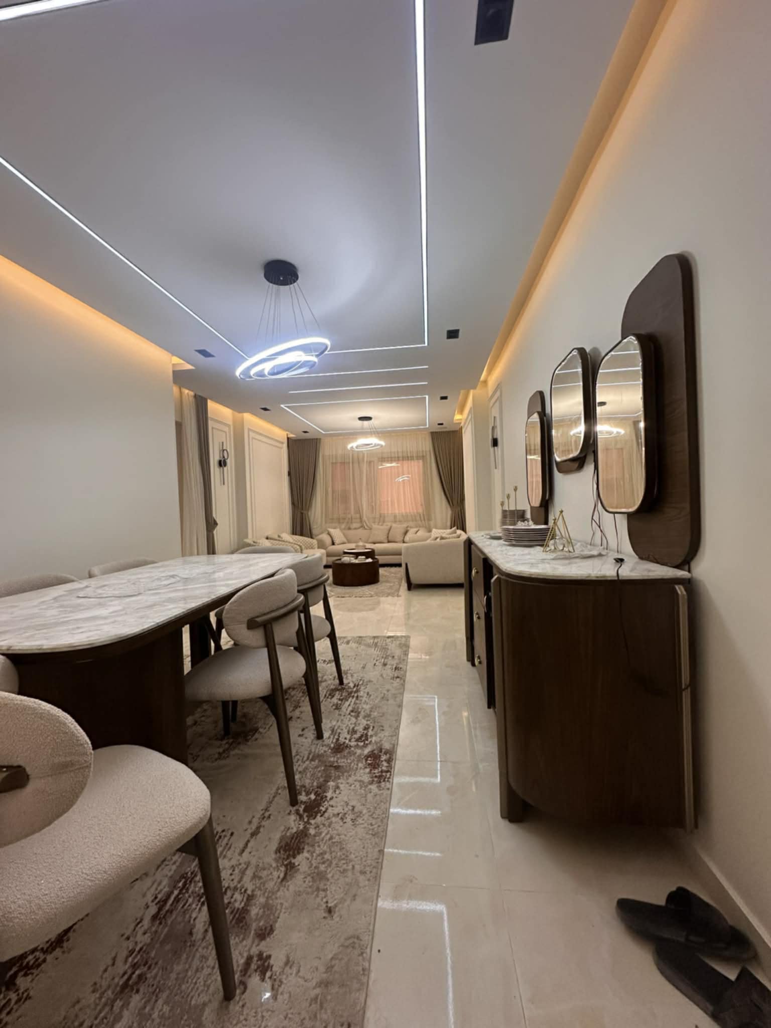 شقة للبيع 158 متر تشطيب آلترا سوبر لوكس ف برج جديد بأسانسير بالقرب من شارع باريس و شارع المصنع من شركة الوسيط العقارية بشبين الكوم