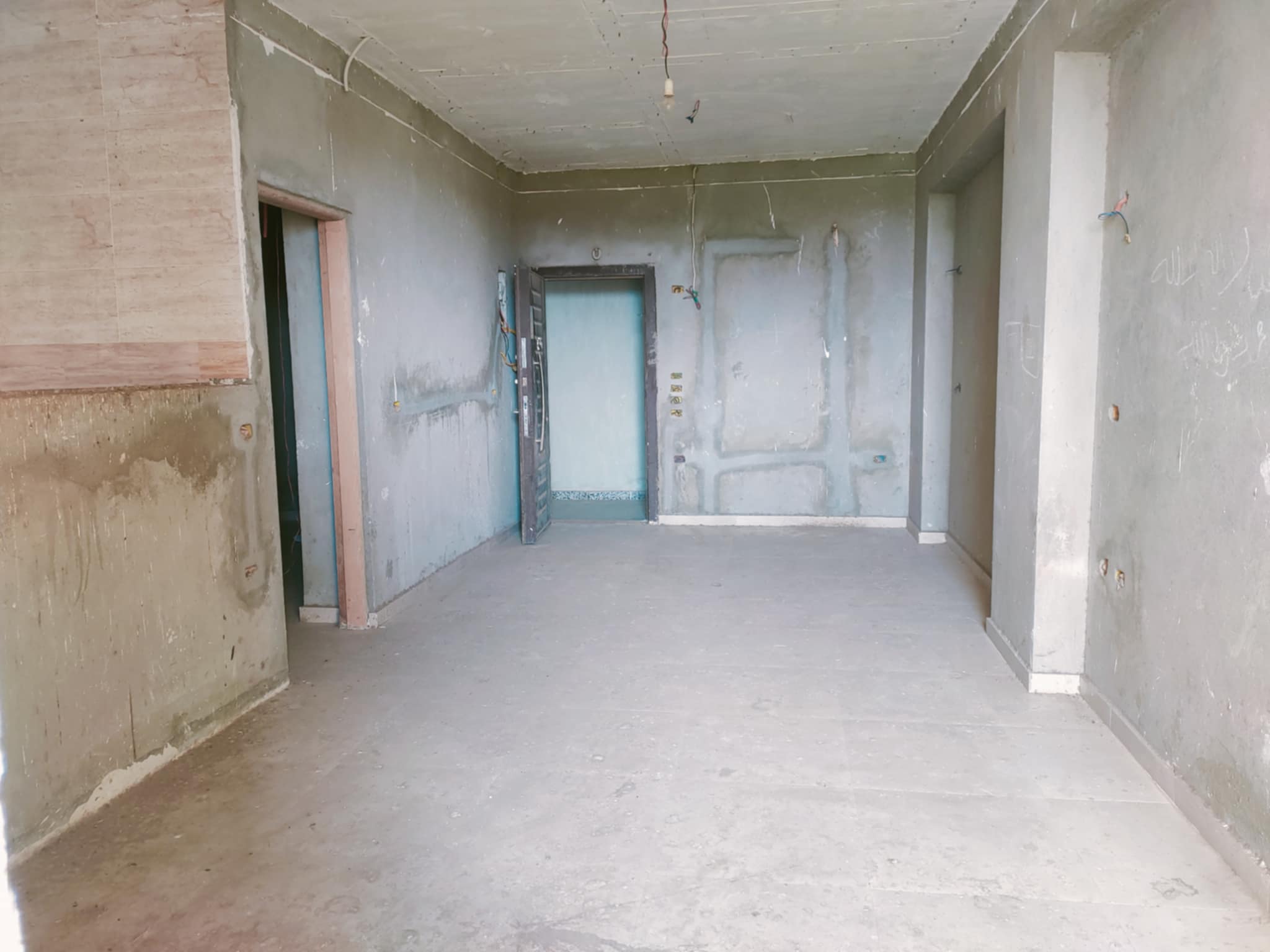 شقة للبيع 130 متر نص تشطيب ف برج بأسانسير بالقرب من كليه الهندسه من شركة الوسيط العقارية بشبين الكوم