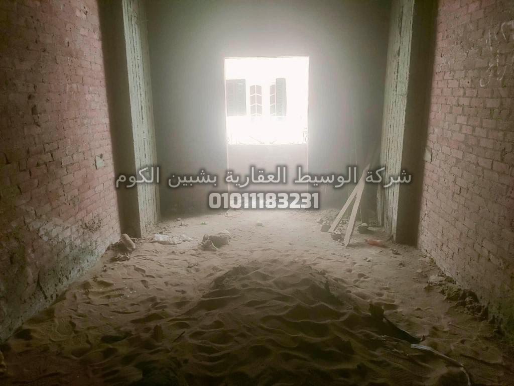 شقة للبيع 120 متر ع الطوب دور تالت علوى ف عمارة بأسانسير خلف إدارة الجامعة من شركة الوسيط العقارية بشبين الكوم