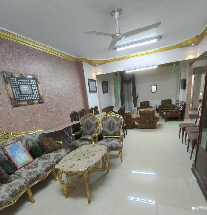 شقة للبيع 136 متر تشطيب سوبر لوكس دور تاني ف برج بأسانسير ع الرئيسى مباشرة بالقرب من دوتس مول من شركة الوسيط العقارية بشبين الكوم