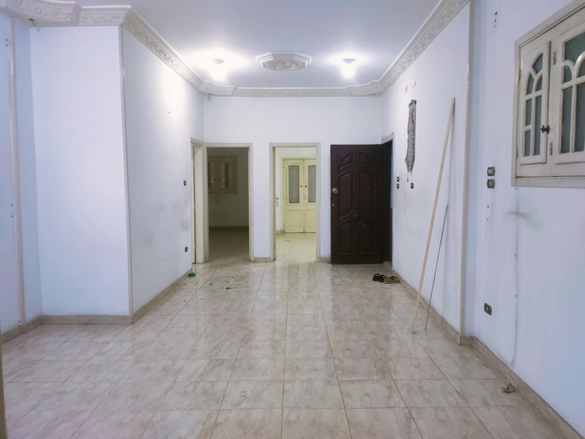 شقة ايجار 160 متر دور تاني علوى بالقرب من مدريه الشئون الصحيه و موفي مون بالبر الشرقى من شركة الوسيط العقارية بشبين الكوم