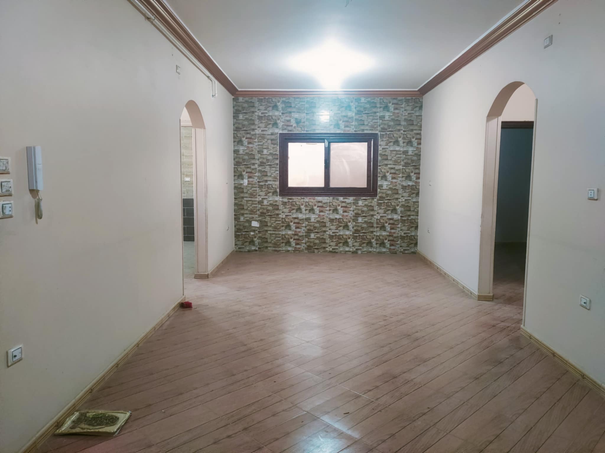 شقة ايجار 150 متر دور رابع علوى خلف بنزينه الباجوري و بالقرب من الحفيد بالبر الشرقى من شركة الوسيط العقارية بشبين الكوم